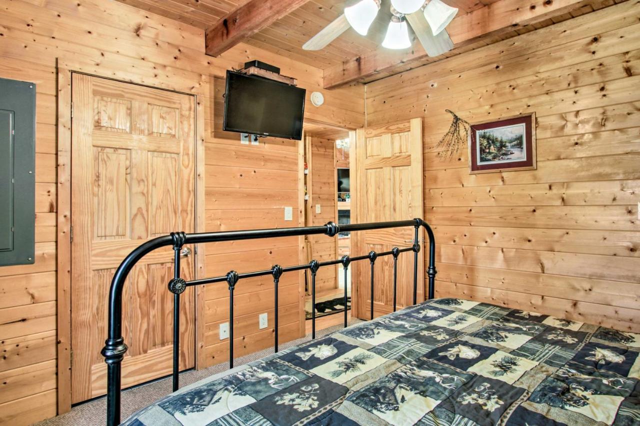 Cabin With Hot Tub And Deck About 12 Mi To Pigeon Forge! Сев'єрвілл Екстер'єр фото